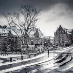 Straßenszene im verschneiten Marburg
